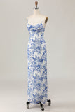 Vestido largo de invitada de boda con flores blancas y azules estampadas