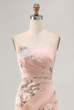 Vestido de dama de honor sin tirantes floral de rubor con abertura