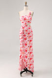 Vestido de invitada floral estampado de un hombro con corte rojo vaina