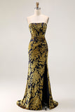 Vestido de dama de honor de terciopelo quemado con corsé sin tirantes burdeos con abertura