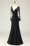Vestido largo de sirena negra con cuello en V para la madre de la novia con apliques de encaje
