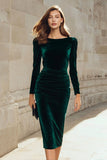 Vestido de trabajo midi de terciopelo verde oscuro con funda fruncida y manga larga