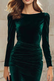 Vestido de trabajo midi de terciopelo verde oscuro con funda fruncida y manga larga