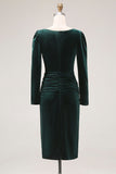 Vestido de trabajo midi de terciopelo verde oscuro con funda fruncida y manga larga
