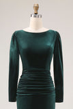 Vestido de trabajo midi de terciopelo verde oscuro con funda fruncida y manga larga