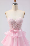 Vestido de graduación largo de corsé rosa sin tirantes con cuentas y abertura