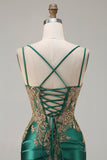 Vestido largo de baile de satén bordado con cuentas de sirena negra y lentejuelas