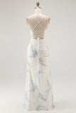 Vestido de invitada a la boda con corsé de terciopelo quemado de funda de flor azul blanca