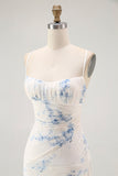 Vestido de invitada a la boda con corsé de terciopelo quemado de funda de flor azul blanca