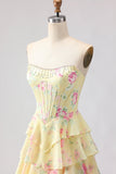 Corsé amarillo sin tirantes de línea A, corpiño floral y vestido largo de graduación con falda de gasa con volantes