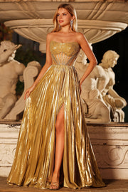 Vestido largo de graduación metálico dorado sin tirantes plisados con cuentas y corte largo
