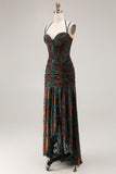 Vestido de dama de honor fruncido con corsé de terciopelo quemado y tirantes de espagueti verde oscuro