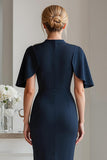 Vestido midi de la madre de la novia con cuentas de lápiz azul marino