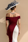 Vestido largo de la madre de la novia de la sirena de satén en blanco y negro con hombros descubiertos