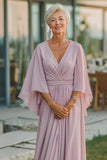 Vestido largo de la madre de la novia con cuello en V y cuello en V de gasa rosa polvoriento con mangas medias