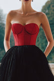 Vestido Formal Largo de Tul con Corsé Sin Tirantes Negro y Rojo