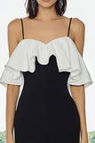 Vestido formal midi en blanco y negro con volantes y hombros descubiertos ajustados