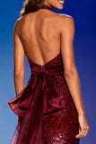 Vestido largo de gala halter de sirena en color burdeos brillante con lazo