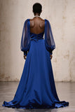 Vestido formal fruncido de satén azul real con mangas largas