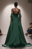 Vestidos de baile militares largos de línea A de color verde oscuro con apliques