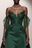 Vestidos de baile militares largos de línea A de color verde oscuro con apliques