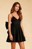 Mini vestido de tirantes finos negros A Line con lazo