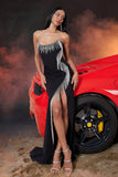 Vestido de fiesta de sirena negro sin tirantes con borla