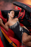 Vestido de fiesta de sirena negro sin tirantes con borla