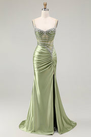 Vestido de fiesta de satén fruncido con corsé de sirena verde con abertura