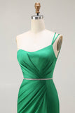 Vestido largo de fiesta con cuentas de sirena de un hombro en verde oscuro con abertura