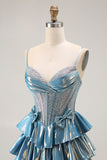 Vestido de Graduación Largo con Corsé Metálico Azul con Capas y Cuentas