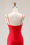 Vestido largo de fiesta de satén fruncido con tirantes de sirena roja