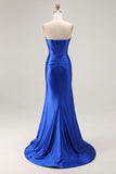 Vestido largo de fiesta plisado de sirena con corsé de cuentas sin tirantes azul real con abertura