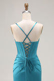 Vestido largo de fiesta de satén con recortes de sirena y corsé azul pavo real con abertura