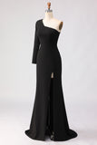 Vestido negro de satín de satín de la madre de la novia con abertura