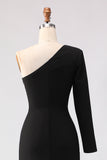 Vestido negro de satín de satín de la madre de la novia con abertura