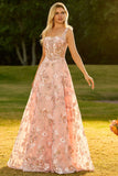 Corsé rosa: Una línea de vestido largo bordado con flores y lentejuelas