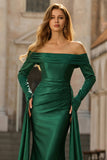 Vestido largo de baile de sirena de satén fruncido verde oscuro verde descubierto con mangas largas