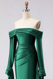 Vestido largo largo de satén de satén y sirena verde oscuro de fin de curso y manga larga