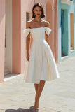 Vestido de novia midi blanco con hombros descubiertos