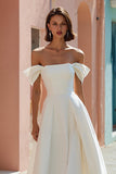 Vestido de novia midi blanco con hombros descubiertos