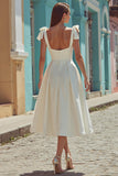 Vestido de novia blanco con tirantes finos de satén en línea A