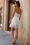 Vestido corto de recepción de boda de encaje marfil sin tirantes