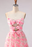 Vestido de graduación rosa sin tirantes floral en línea en A, con lazo y abertura