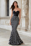 Vestido largo de fiesta de satén de sirena con lunares blancos y negros en forma de corazón