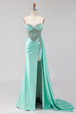 Vestido largo de graduación verde menta con cuentas y sirena cariñosa