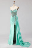 Vestido largo de graduación verde menta con cuentas y sirena cariñosa
