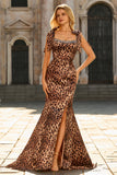 Vestido largo de graduación con tirantes estampados de leopardo marrón sirena y con abertura
