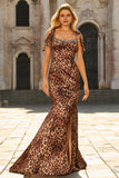 Vestido largo de graduación con tirantes estampados de leopardo marrón sirena y con abertura