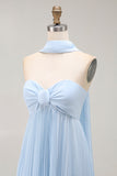 Vestido de dama de honor plisado sin tirantes azul cielo con bufanda halter